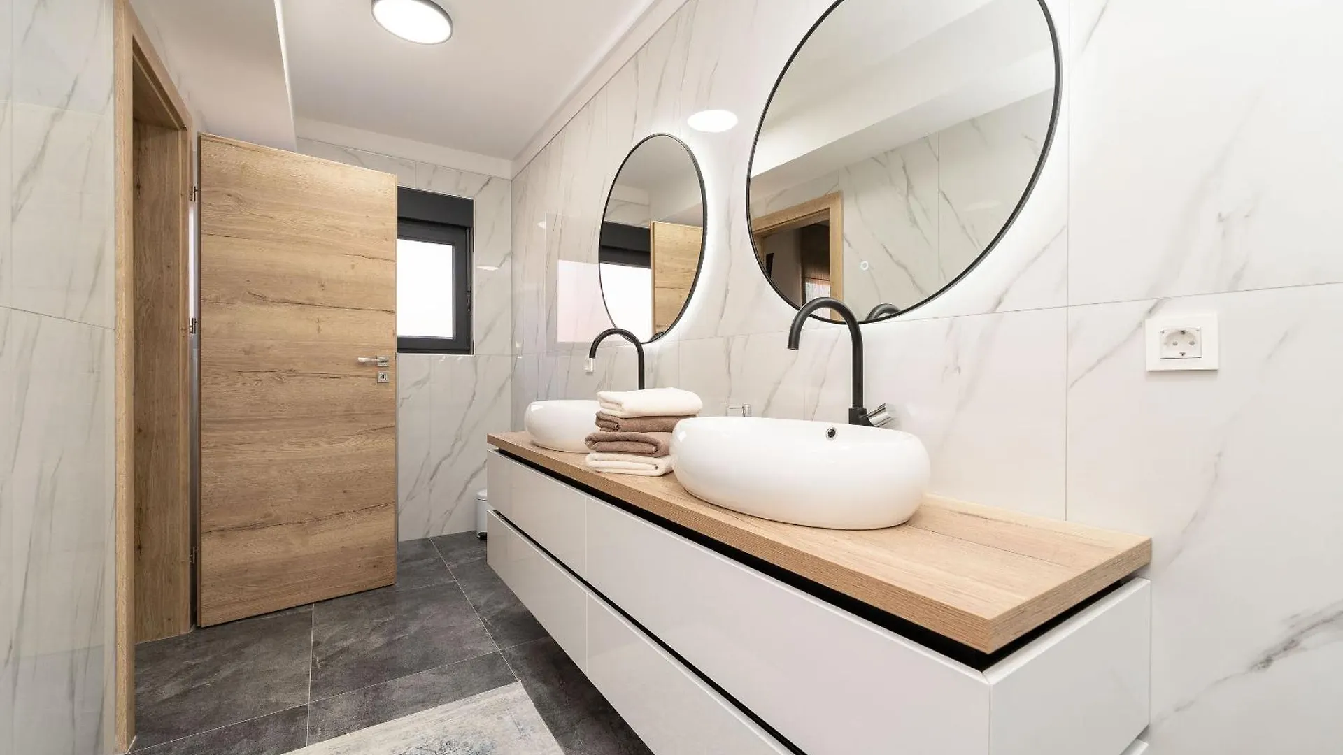 Apartment Adela Vir